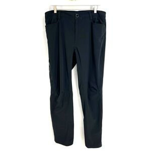 Under Armour UA Flex Pants Loose Mens Size 36x32 Black Stretch Woven 1348667
